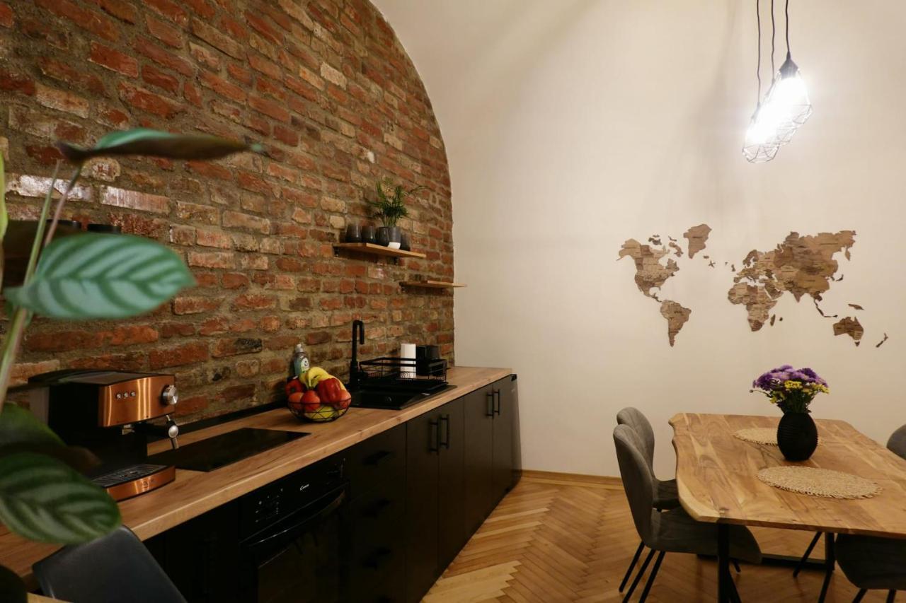 The Industrique Home - 3 Bedroom Apartment Timisoara Luaran gambar