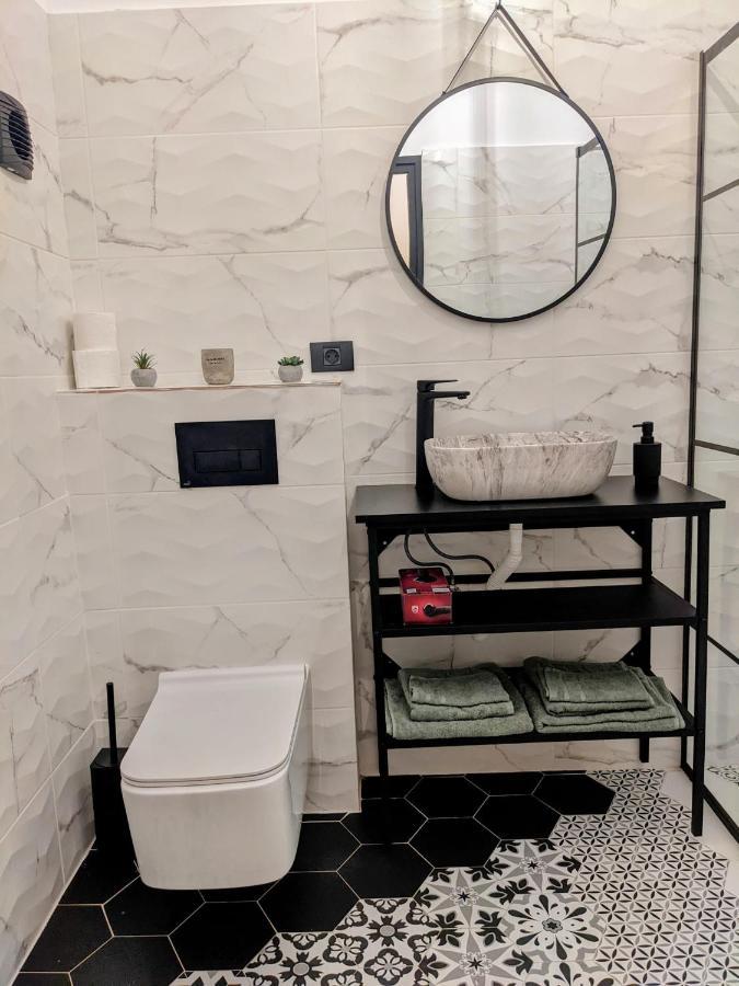 The Industrique Home - 3 Bedroom Apartment Timisoara Luaran gambar